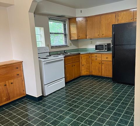 3rd image of 1686 Kellywood Ave #2