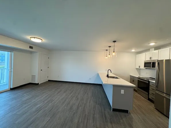 23 Loso Dr #2311, Cicero, NY 13039