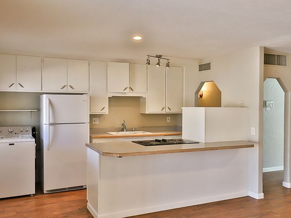 5th image of 8408 E Highland Ave