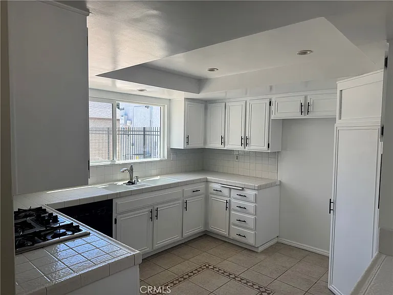 16650 Rinaldi St — Photo 9