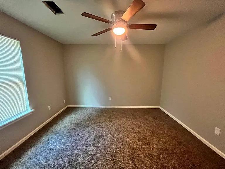 4219 Friar Point Rd — Photo 11