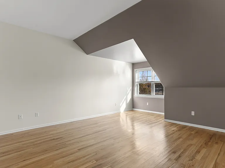 102 Lansdale Ave #V — Photo 13