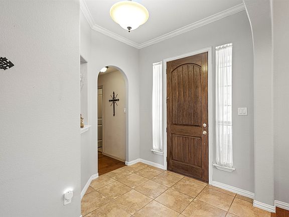 3rd image of 224 Longford Ct