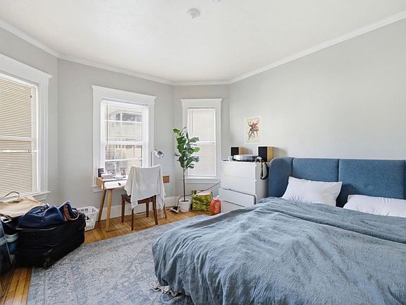 4th image of 28 Sunset Rd #A