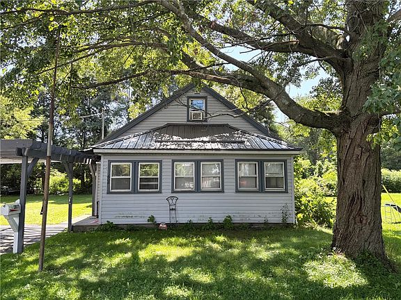 2nd image of 608 Schuyler Ave