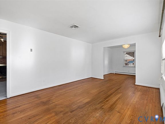 4th image of 302 Lark Dr