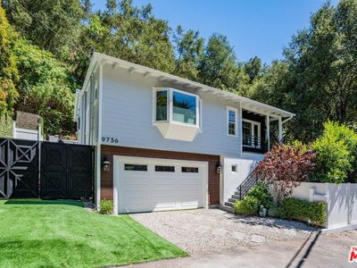 9736 Yoakum Dr, Beverly Hills, CA, 90210