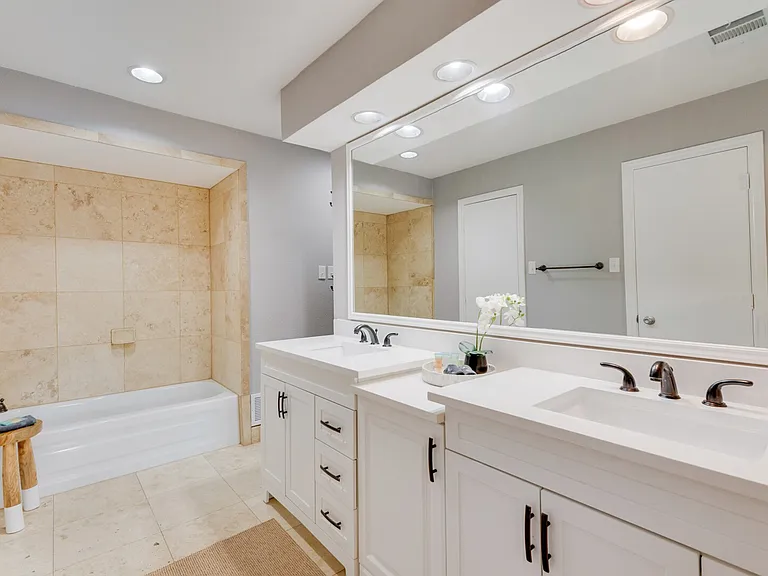 Windy Crest Cir — Photo 13