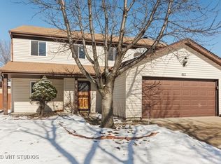 612 Armstrong Ct N, Buffalo Grove, IL