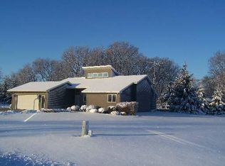 3905 N Dixon Dr, Morris, IL 60450