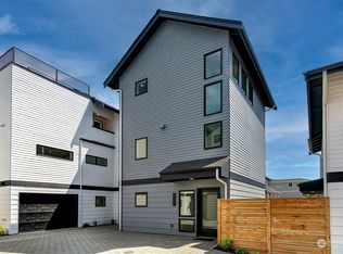 3239 61st Ave SW #B, Seattle, WA 98116