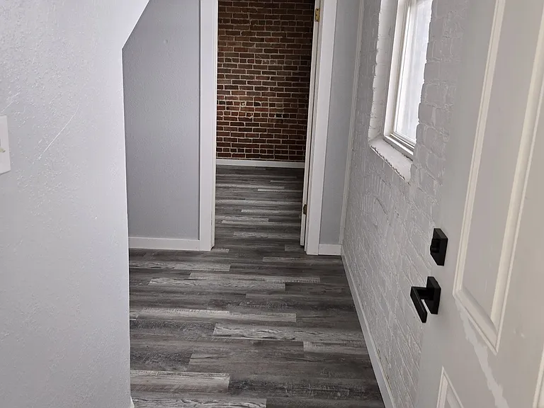 109 N Kimball Ave #B — Photo 3