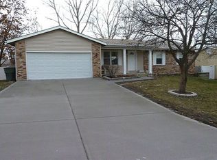 22 Amberly Dr, Saint Peters, MO 63376