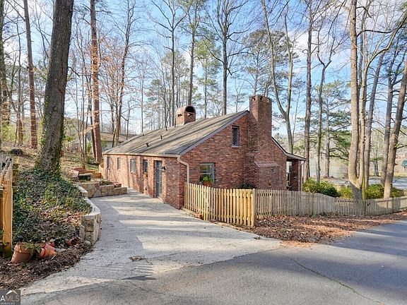 3rd image of 109 Mountain Park Rd