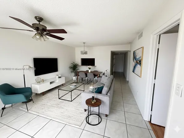 6125 W 20th Ave APT 314, Hialeah, FL 33012