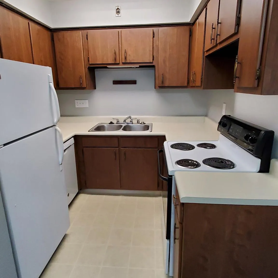 1 bed, 600 sqft, $1,180 — Photo 3