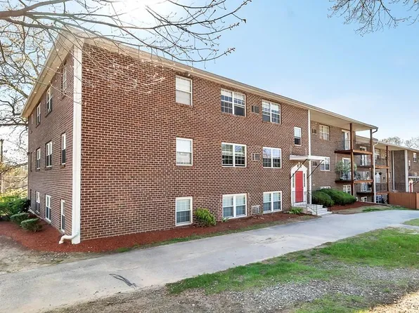 261 Boston Post Rd E APT 1, Marlborough, MA 01752
