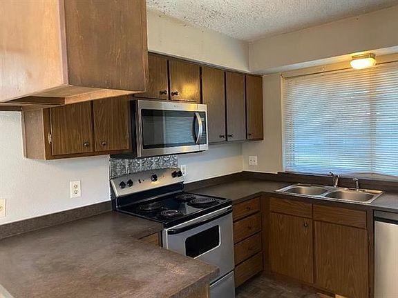 5th image of 1402 Mohawk Dr
