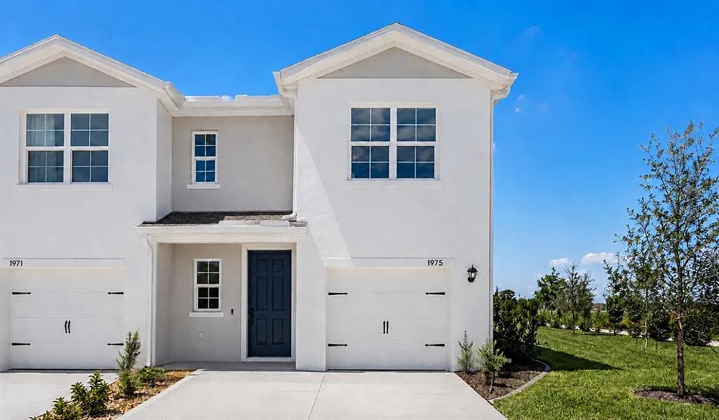 3 bed, 2.5 bath, 1488 sqft, $2,100 — Photo 1