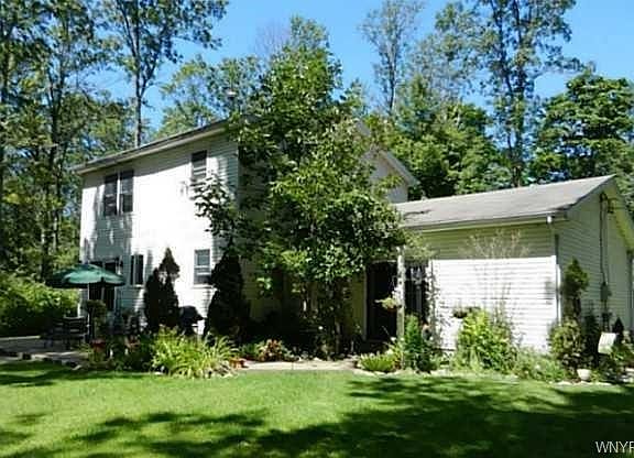 3rd image of 499 Dawn Ave
