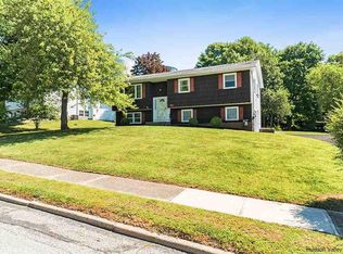 195 Cardinal Dr, Montgomery, NY 12549