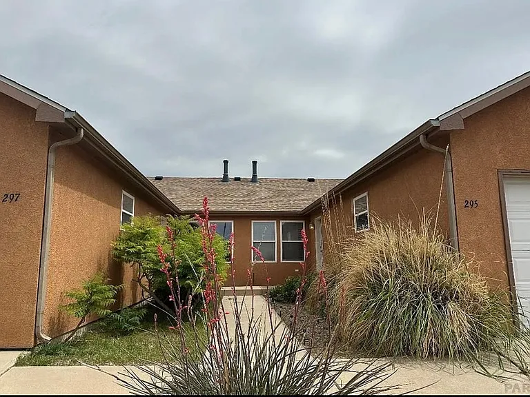 295 W Coral Dr — Photo 1