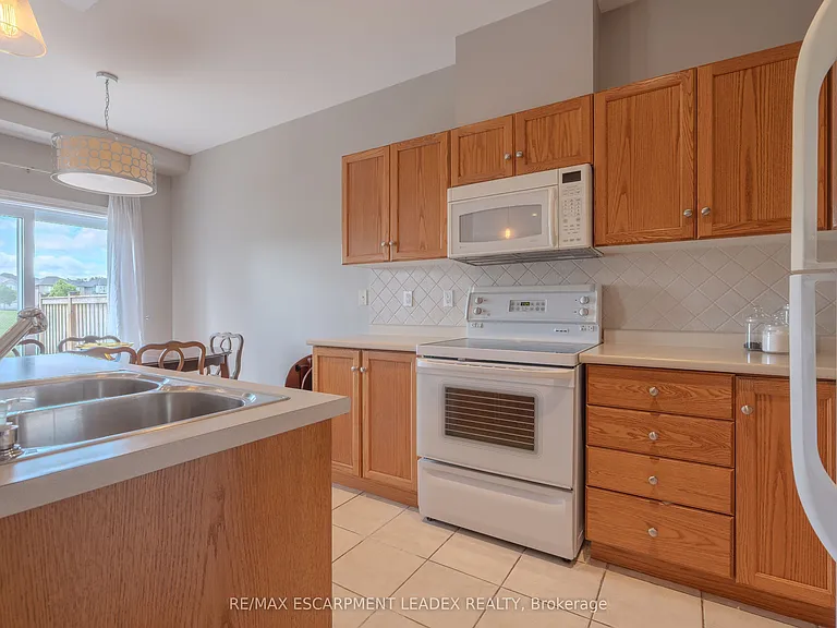 26 Olivia Pl — Photo 6