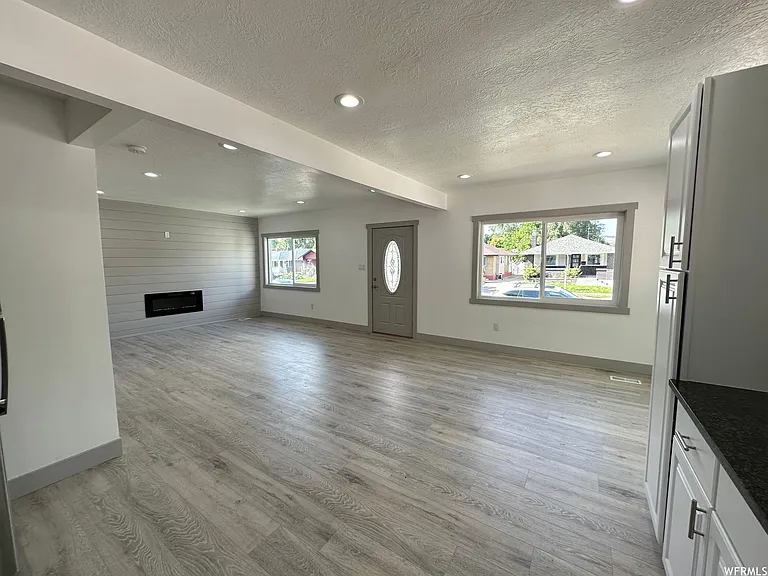 346 E Redondo Ave #1 — Photo 1
