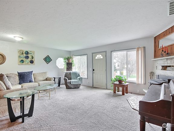 3rd image of 1429 Frederick Street SE