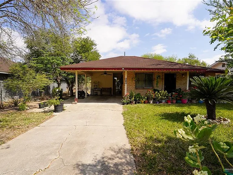 2803 Minnie Ave — Photo 3