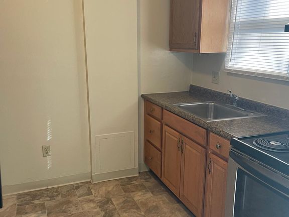 3rd image of 102 E Main St #13
