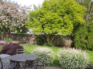 1979 Best Ln, Eugene, OR 97401