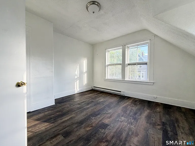 21-23 George St #2 — Photo 22