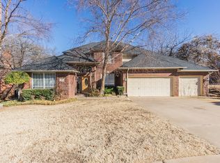 2204 Wildwood Ter, Edmond, OK 73034