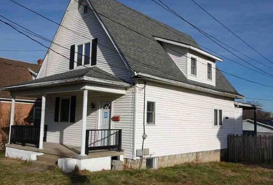 1st image of 108 W Woodland Ave