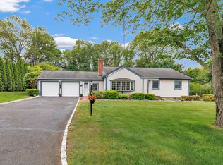 131 Ridgeview Ave, Trumbull, CT 06611