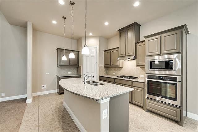 1st image of 3809 Cobblecreek Dr