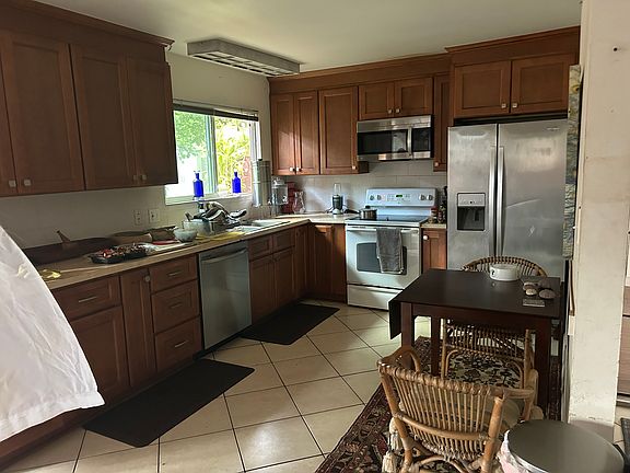 3rd image of 446 Kinaole Cir #A