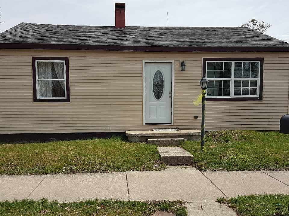 1st image of 1115 Sheridan St