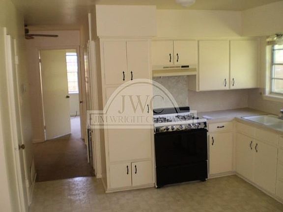 3rd image of 704 S 13th St