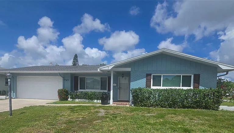1435 Santa Clara Dr — Photo 1