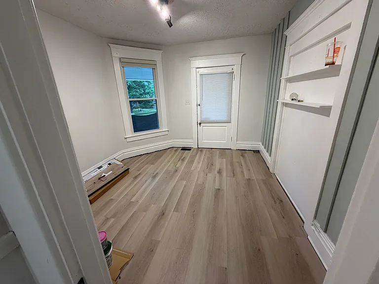 301 Lexington Ave — Photo 7