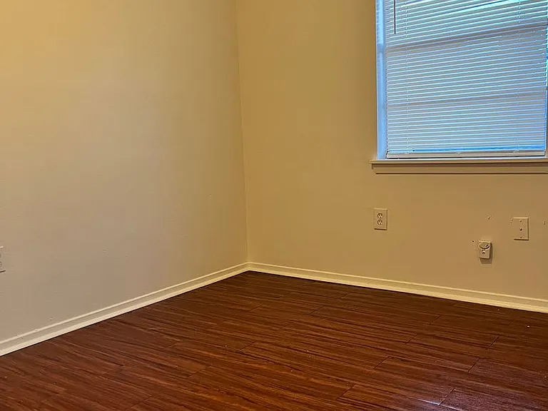 3rd Street Apartments — Photo 11