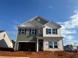 1047 Leoni Dr, Wellford, SC 29385