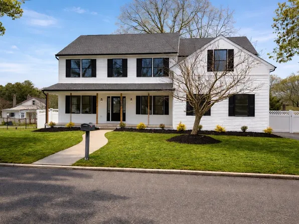 105 Hillside Ave, Absecon, NJ 08201