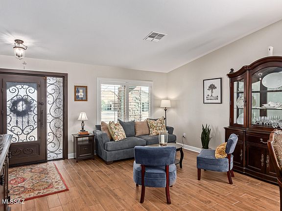 4th image of 869 W Calle Barbitas