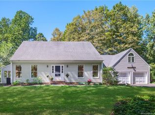 12 Old Pierce Rd, Ridgefield, CT 06877