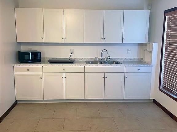 3rd image of 3105 5th St #1