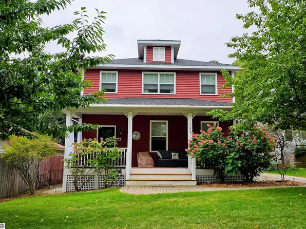 1223 Willow St, Traverse City, MI 49684