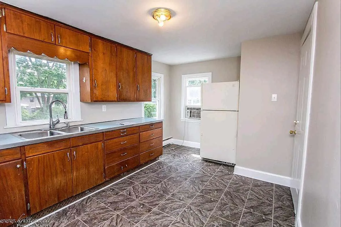 2 bed, 1000 sqft, $1,000 — Photo 1